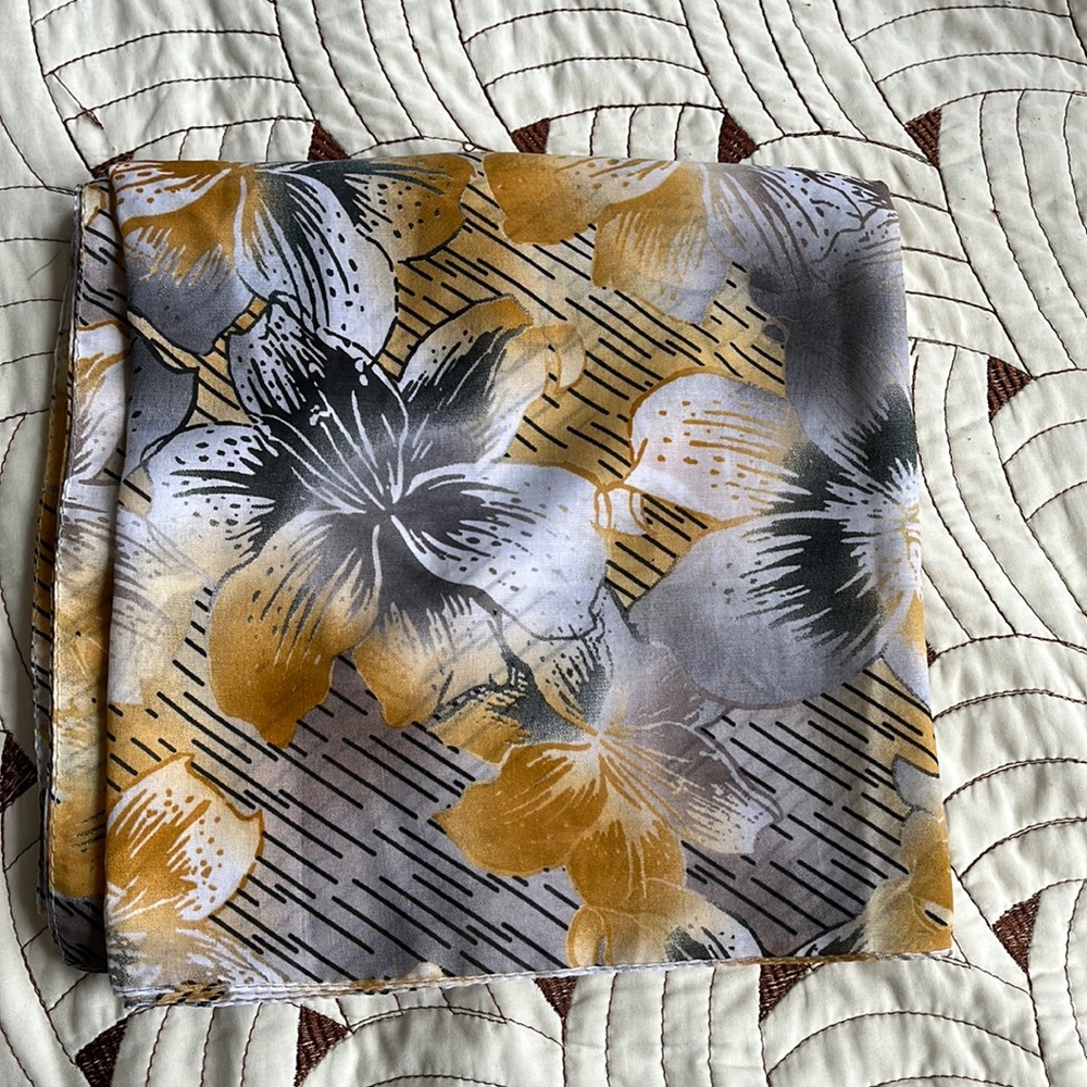 Square flowery scarf